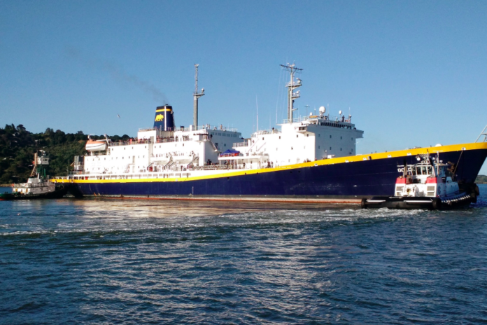 US training ship collided with crane in Barbados